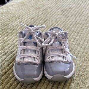 Toddlers Gray Jordans